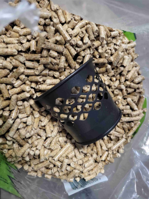 Anzündpaket Anzündkorb + 1kg Premium Holzwolleanzünder + 15Kg Holzpellets